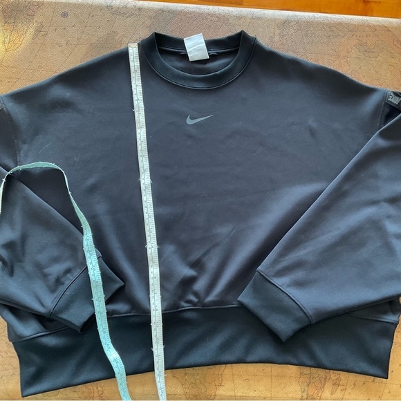 Nike Women's Oversized black sweatshirt - Picture 3 of 4
